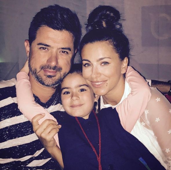 Ани Лорак с мужем и дочерью