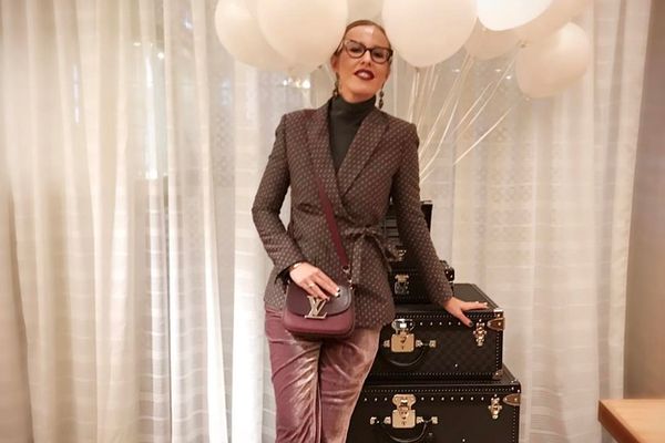 Ксения Собчак показала фигуру в бассейне