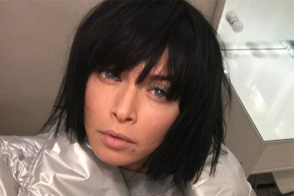 Вера Брежнева удивила поклонников черными волосами и каре