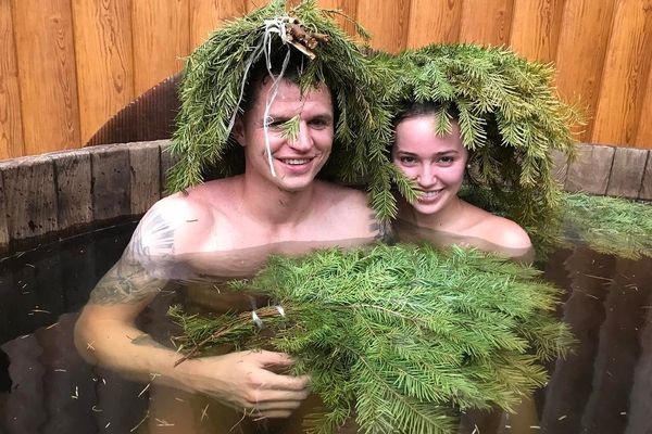 Дмитрий Тарасов обнародовал банный снимок с Анастасией Костенко