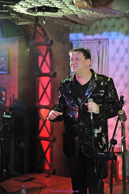 Акустический концерт Максима Бурматова состоялся