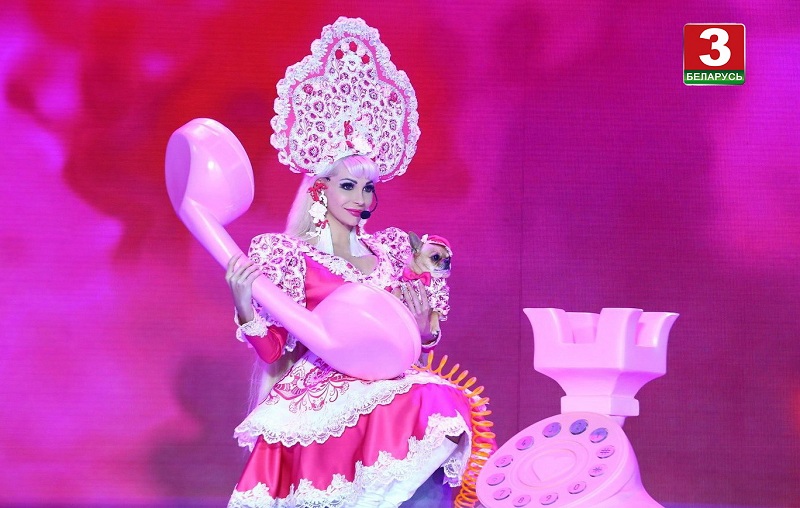 Певица и Русская Барби Таня Тузова переживает, не помешает ли коронавирус Славянскому базару?