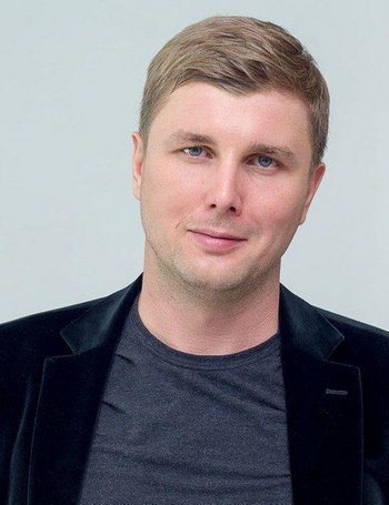 Как бизнесу выбрать приоритеты в кризис: социальная ответственность или выживание?. Спикер: Рустам Гильфанов