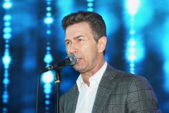 Поэт Михаил Гуцериев написал новую песню для Валерия Сюткина