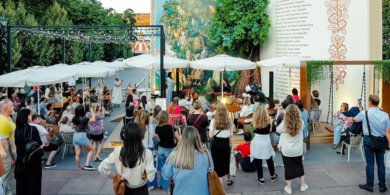 Программы библиотек и культурных центров Москвы за лето посетили 2,8 миллиона человек